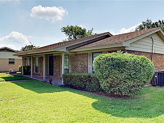 2nd image of 1018 Briar Way