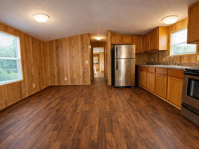 1037 Pecan Valley Dr — Photo 5