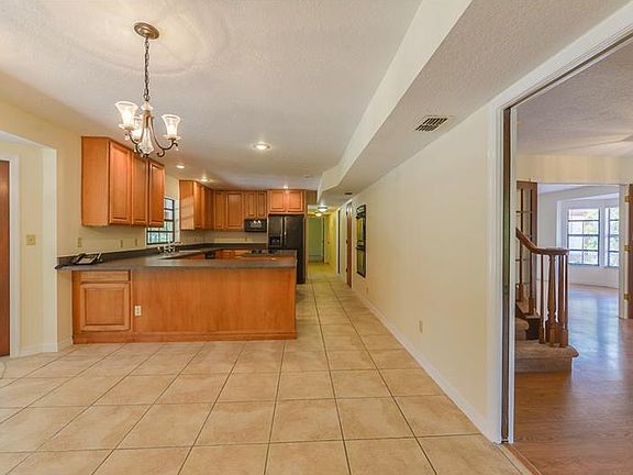 5th image of 1228 Sioux Ct