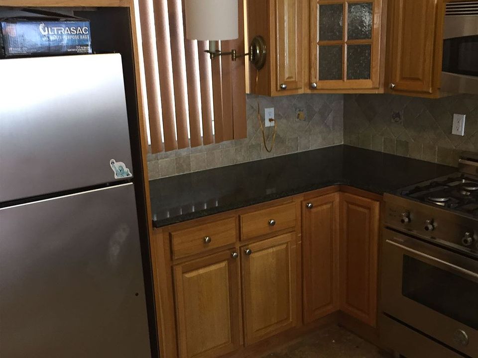 30802AF5-6BAC-4085-8828-71D686554F35