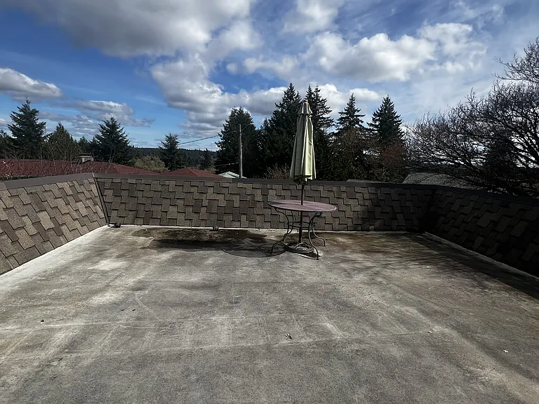 146 Hawthorne Ln — Photo 27