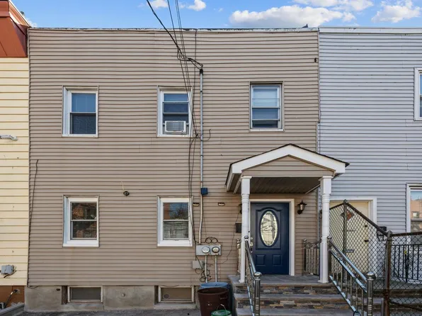 4 Garrison Avenue image 25 of 25