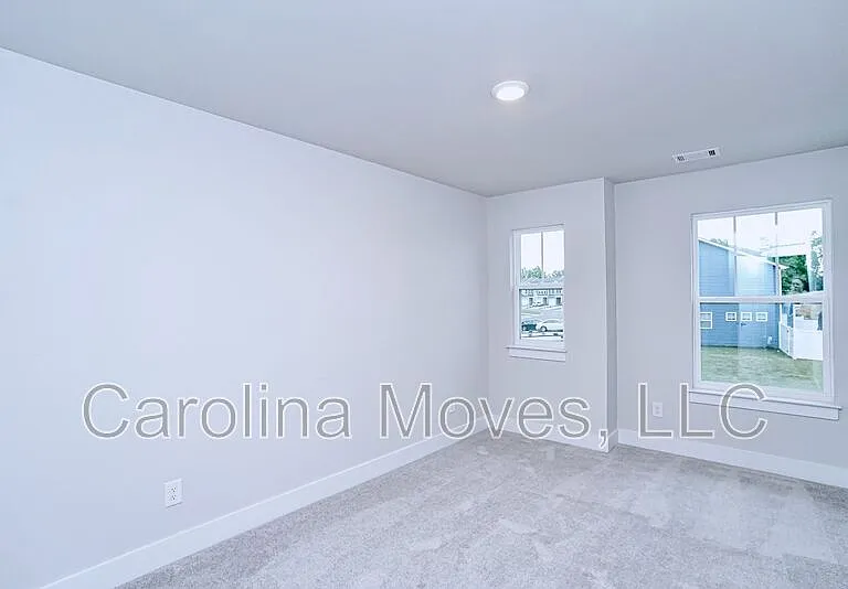 1358 Maplesmith Way — Photo 11