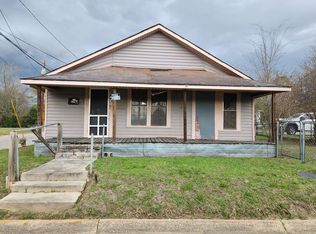 1207 E Burdeshaw St, Dothan, AL 36303