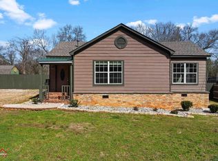 1003 Georgetown Rd, Marshall, TX 75670