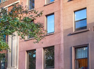 219 E 72nd St, New York, NY 10021