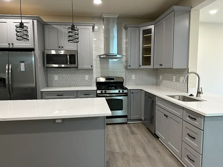 13661 Saint Johns Wood Pl — Photo 2
