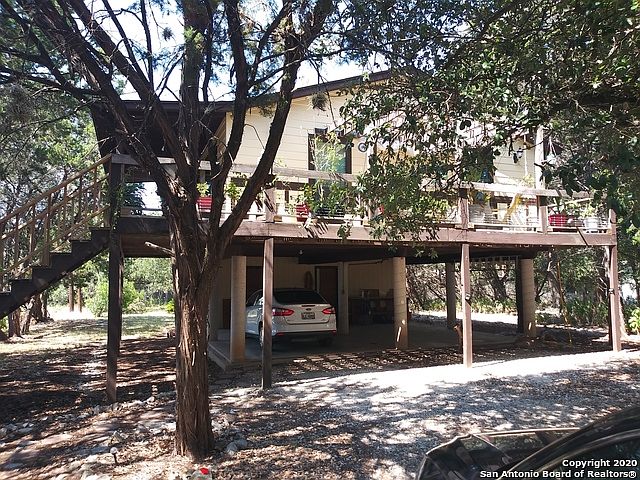 1st image of 776 Lookout Dr