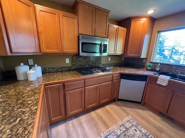7604 Holiday Blvd, Anacortes, WA 98221