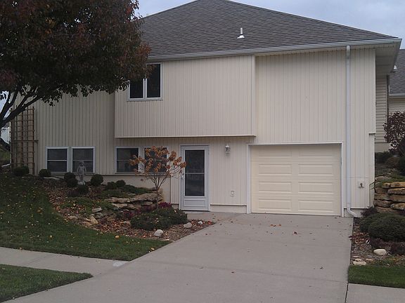 3rd image of 3132 S Elizabeth Ave