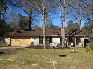 10745 Royal Forest Dr, Conroe, TX 77303