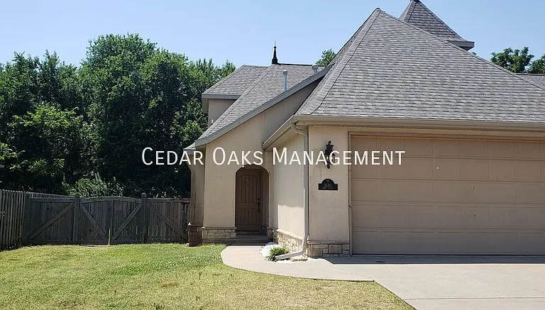 1620 Park St — Photo 1