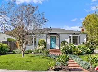 4003 Holly Knoll Dr, Los Angeles, CA 90027