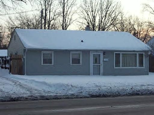 1st image of 130 W Sauk Trl