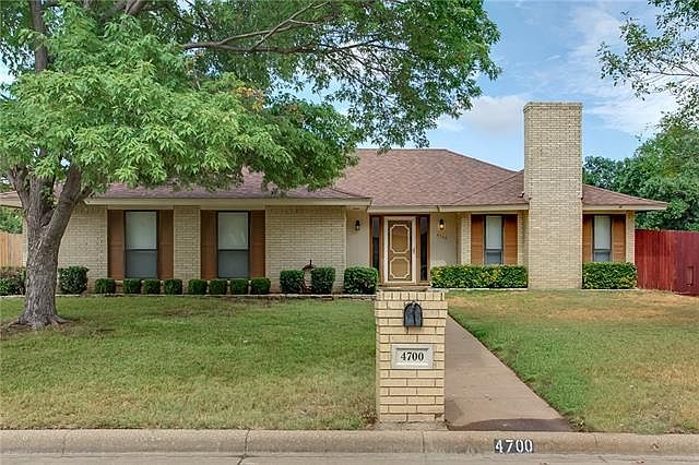 2nd image of 4700 Greenshire Pl