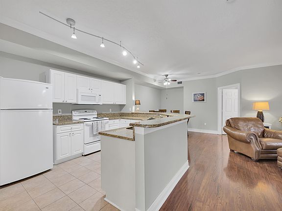 5th image of 21101 Harbour Vista Cir