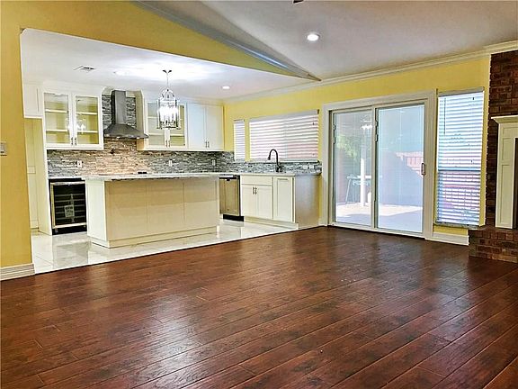 2nd image of 3719 Casa Del Sol Ln