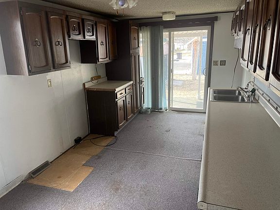 4th image of 615 N Bloom St