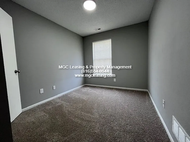 10501-10507 E 46th St — Photo 12