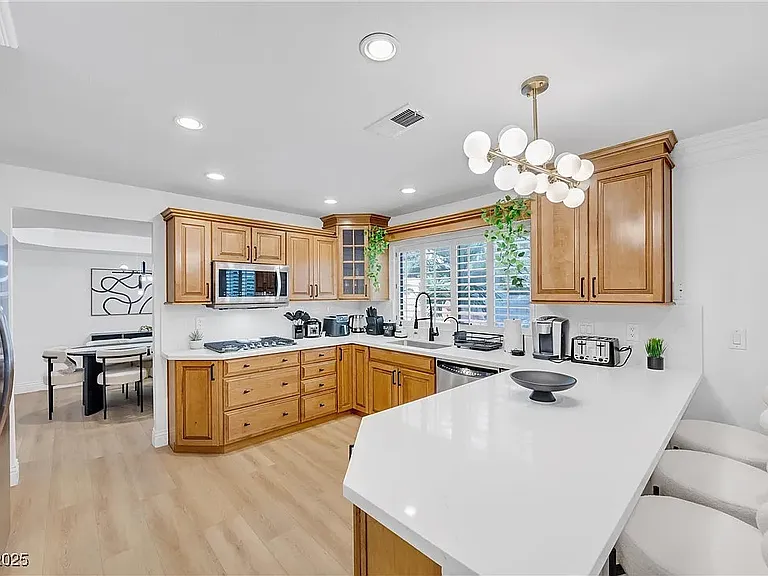 2728 Monrovia Dr — Photo 40