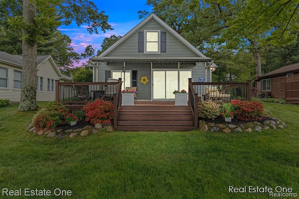 1931 E Hess Lake Dr, Newaygo, MI 49337 Zillow
