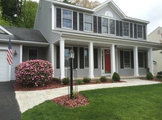 24 Eileen Ln, Glenmont, NY 12077