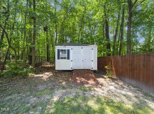 20 Little River Ct, Youngsville, NC 27596