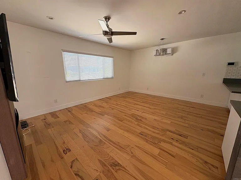 455 Orange Ave #C — Photo 3