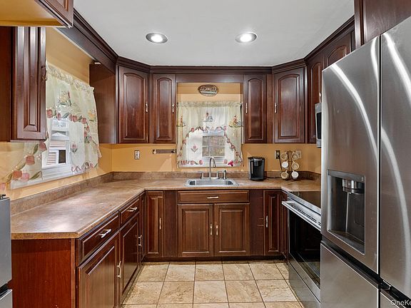2nd image of 37 Northern Avenue