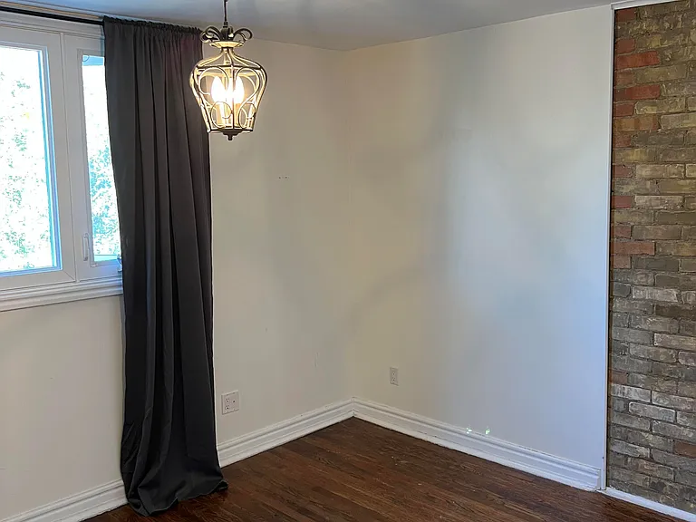 121 Maplewood Ave — Photo 6