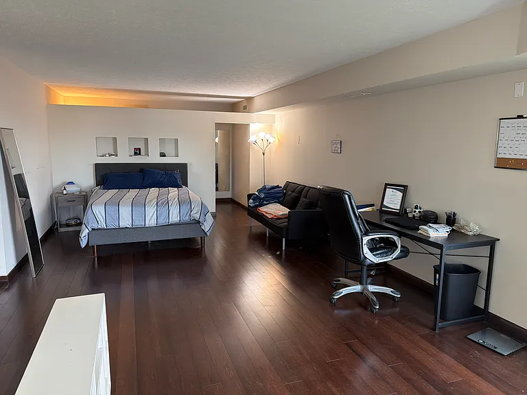 1900 Grove Ct #105 — Photo 9