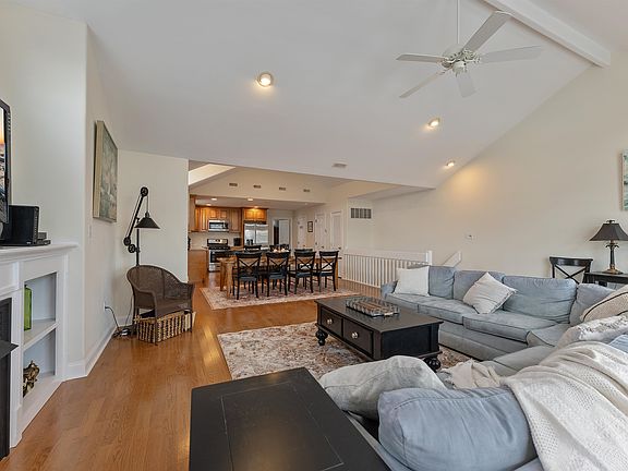 5th image of 33 74th St W #Sea