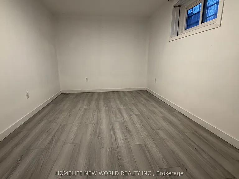 135 Pineway Blvd #LOWER LEVEL — Photo 13