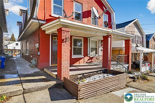 817 Ridge St Photo 1
