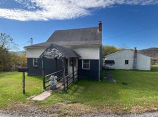 301 Berry Rd, Beech Creek, PA 16822