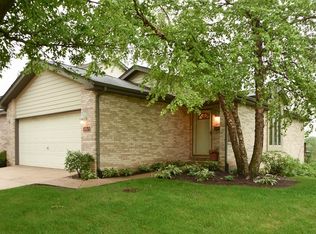 9515 Debbie Ln, Orland Park, IL 60467