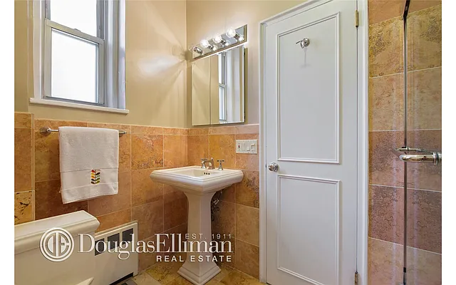 Rented by Douglas Elliman | media 27