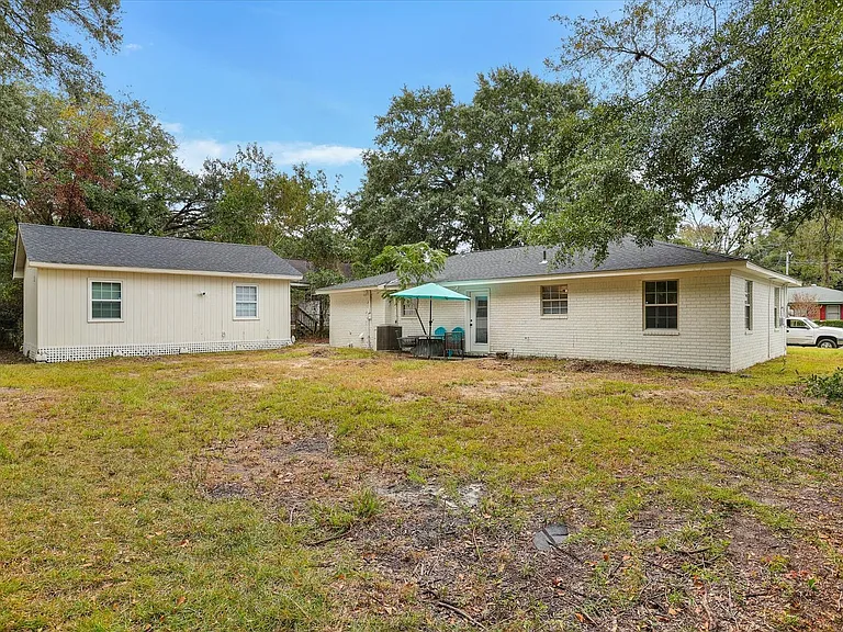 720 Dixon St — Photo 50