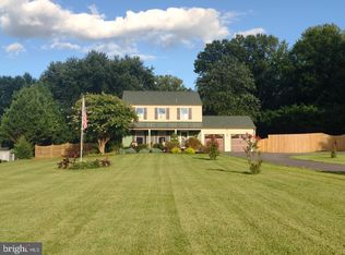 12334 Howard Lodge Dr, Sykesville, MD 21784