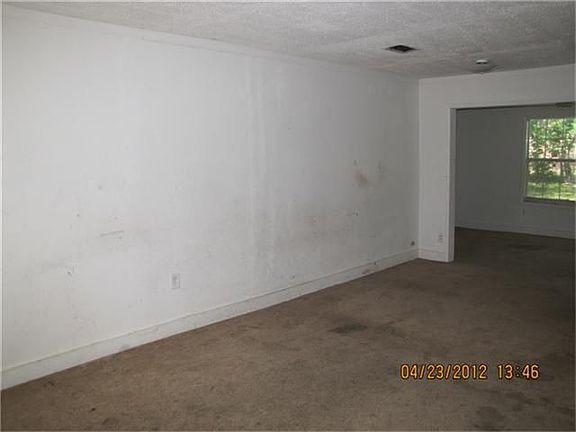 2nd image of 307 Alastair Dr