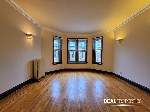 2nd image of 4227 N Paulina St #E2