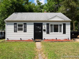 905 33rd St SW, Wyoming, MI 49509