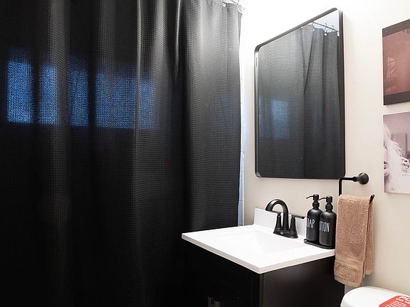 5th image of 6110 Ash Ave