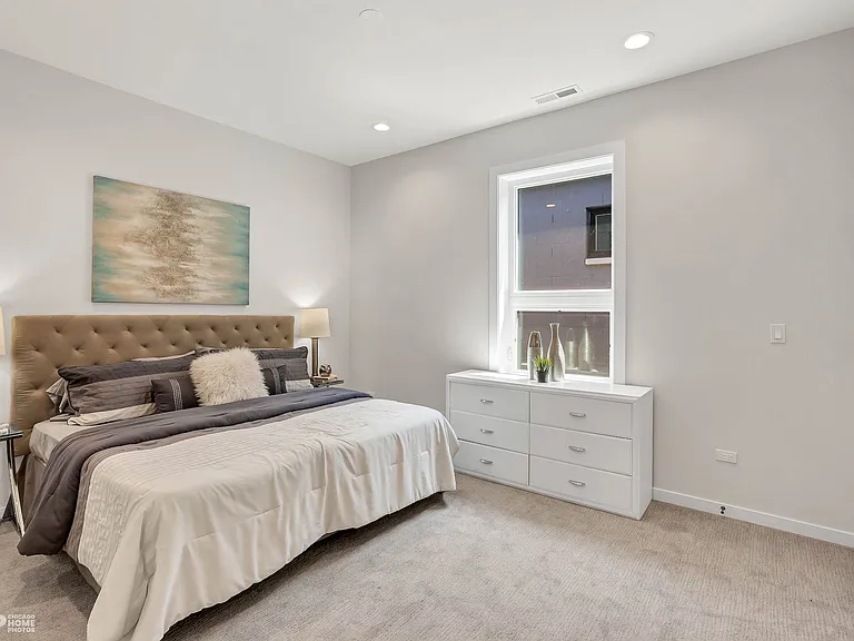 5201 S Wabash Ave #2 — Photo 13