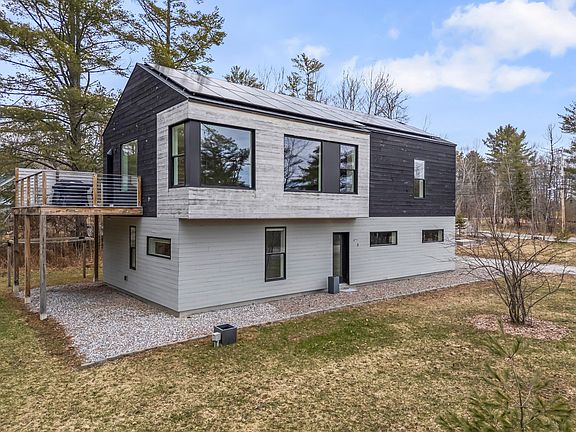 2nd image of 1 Cairn Hill Road