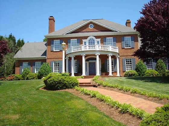 1st image of 250 Shoreham Dr