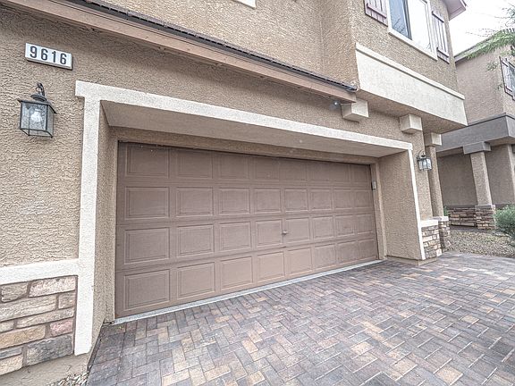 3rd image of 9616 Gray Cap St