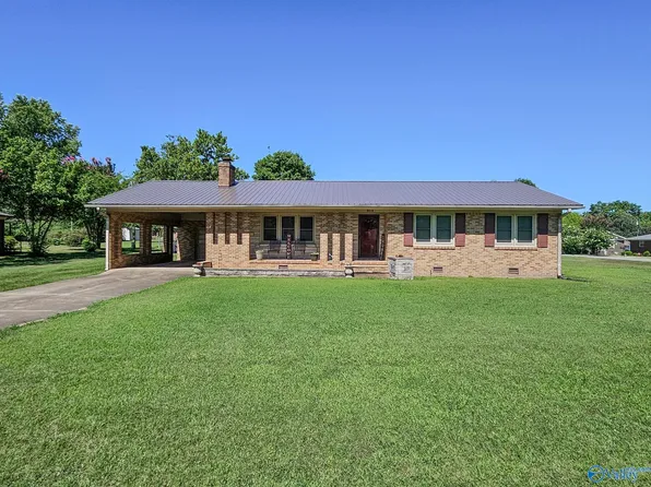 312 Christopher Dr, Athens, AL 35611