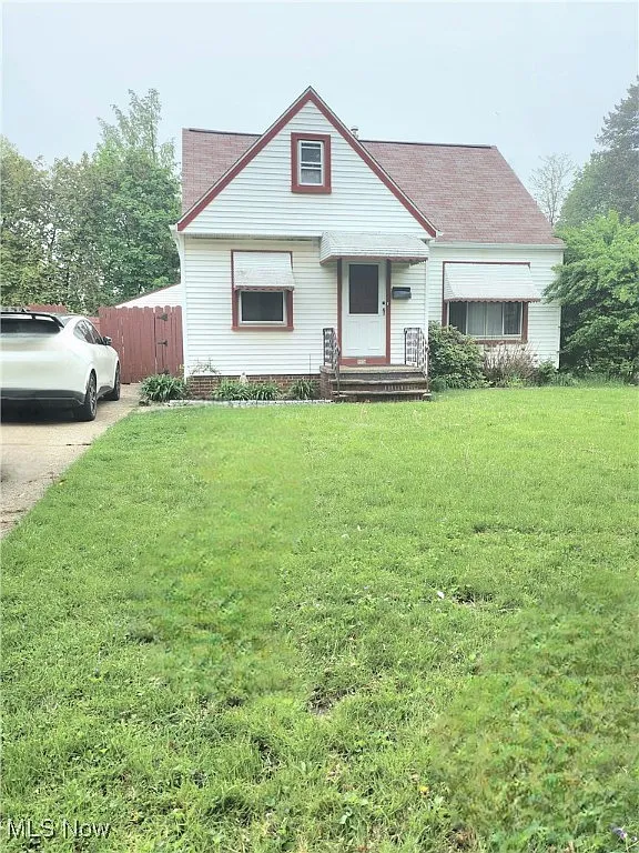 19116 Puritas Ave photo 1