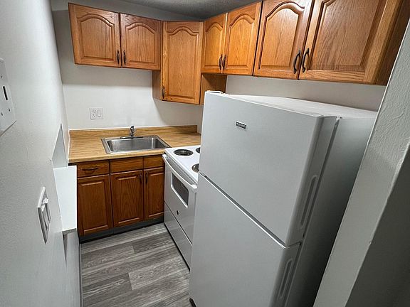 3rd image of 1456 W 101st St
